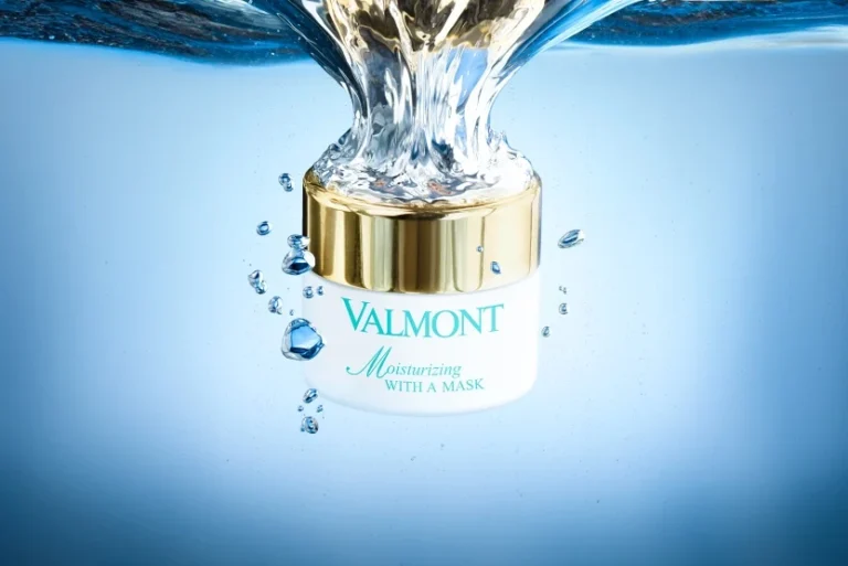 Valmont Moisturizing With A Mask